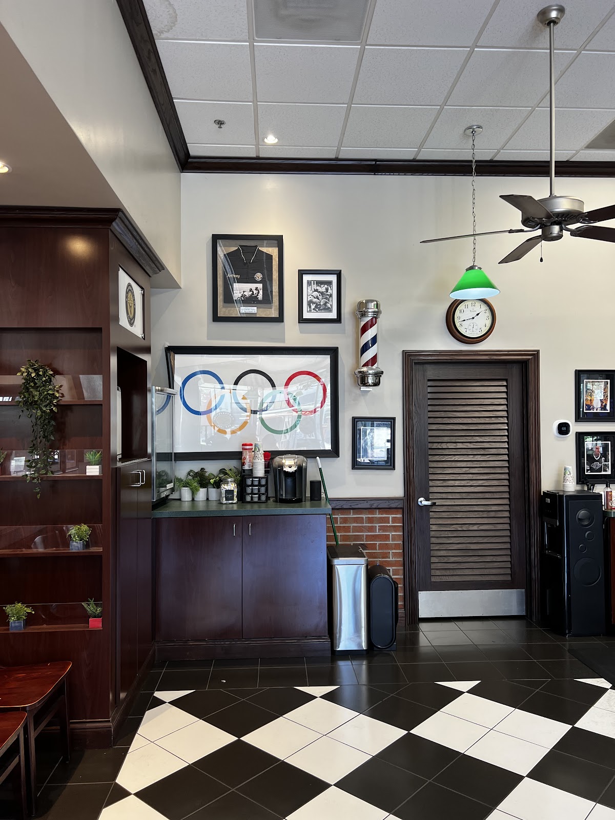 The Den Salon photo 3