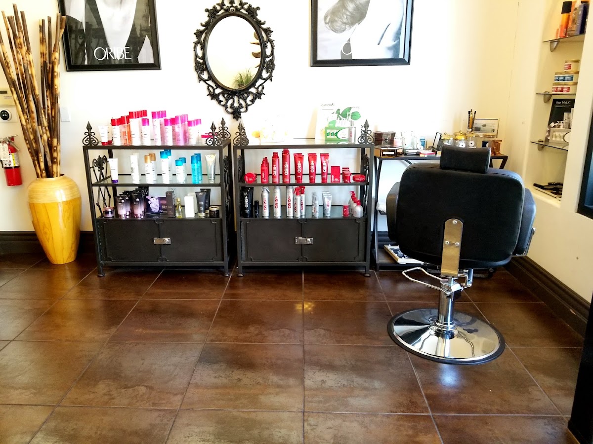 The Den Salon photo 5
