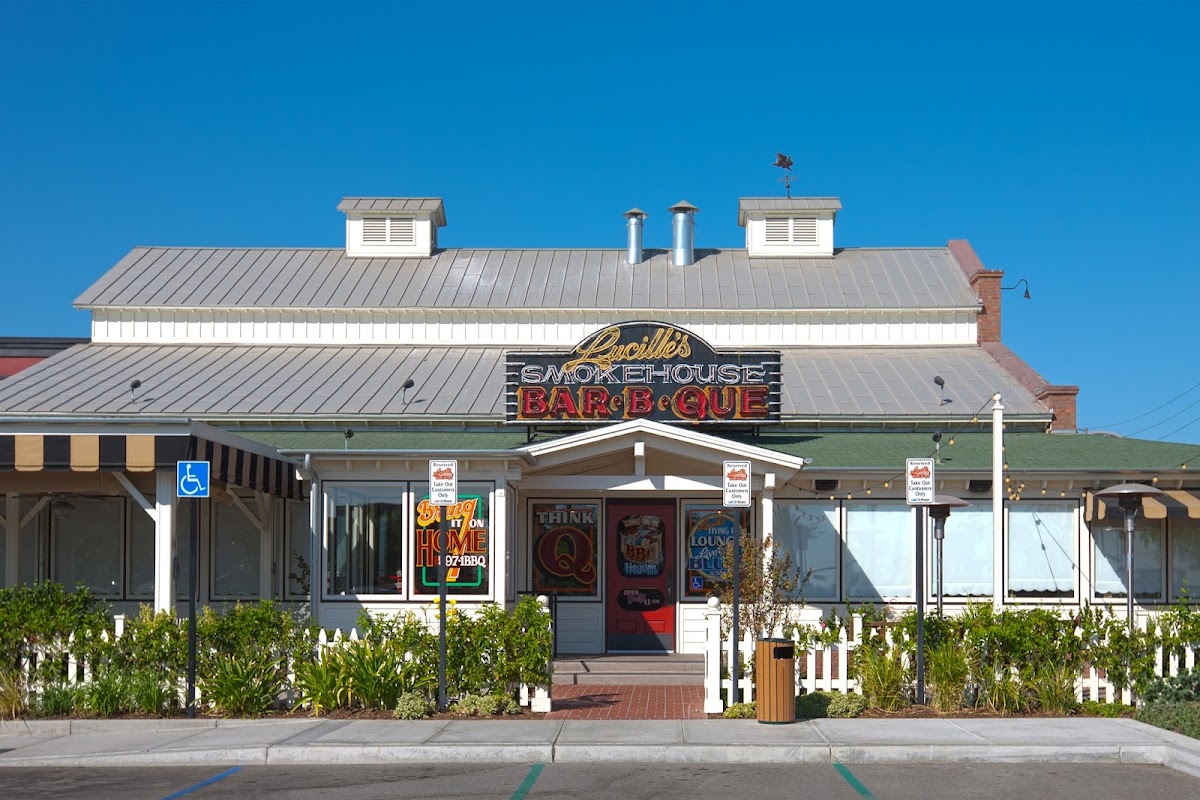 Lucille's Smokehouse BBQ photo 1